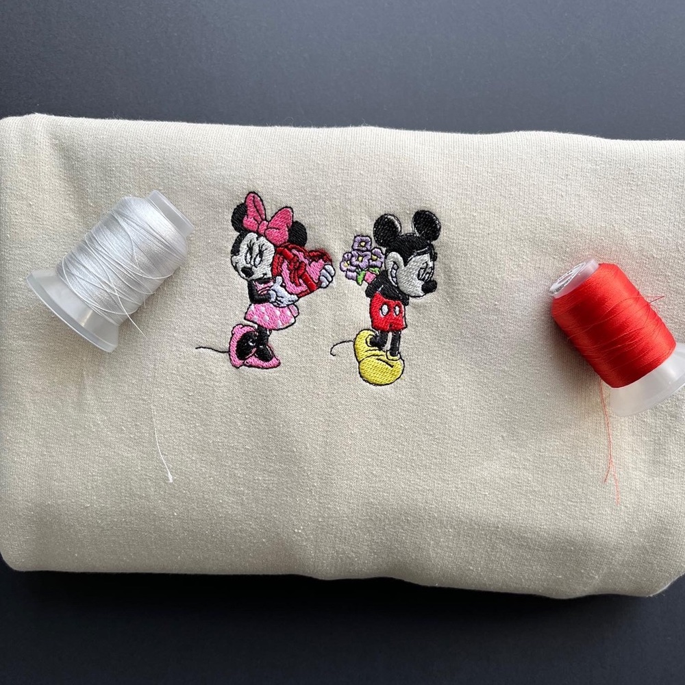 EMBROIDER - MINNIE & MICKEY MOUSSE SWEATSHIRT - Picture 7 of 7